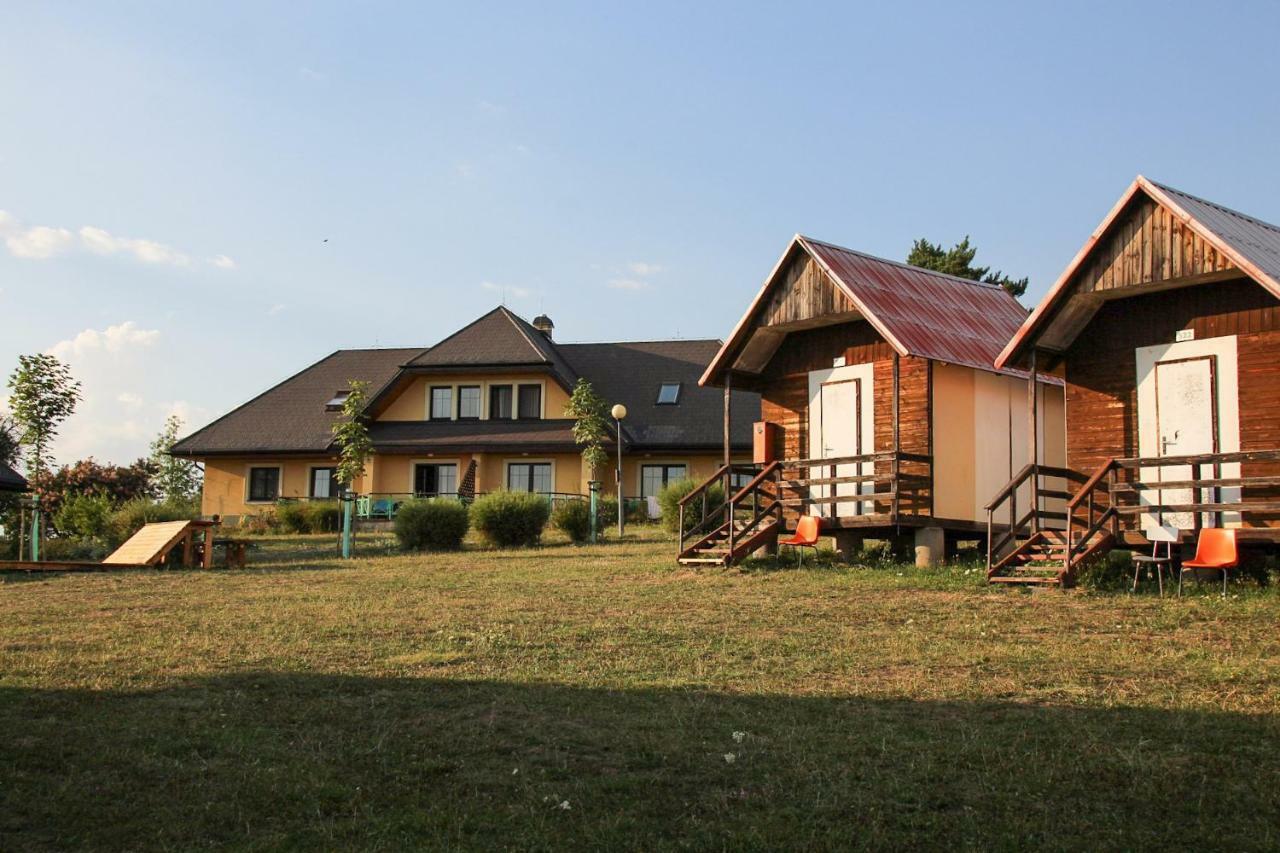 Camping V Raji - Palda Rovensko pod Troskami ภายนอก รูปภาพ