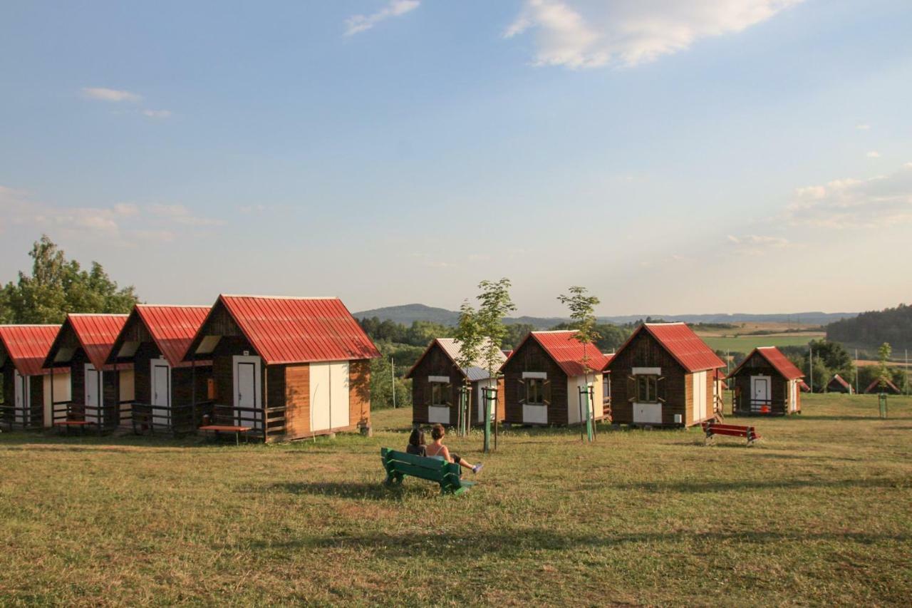 Camping V Raji - Palda Rovensko pod Troskami ภายนอก รูปภาพ